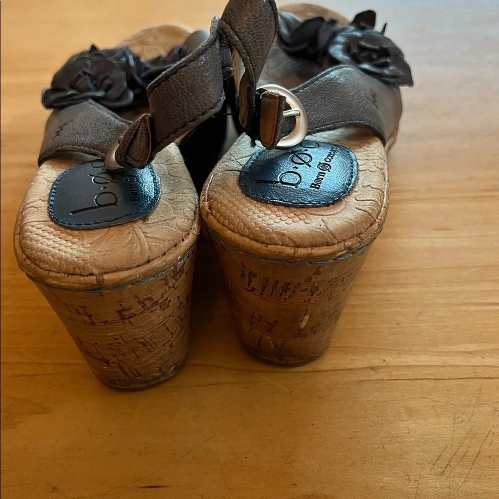b.o.c. Women's Blue Floral Wedges